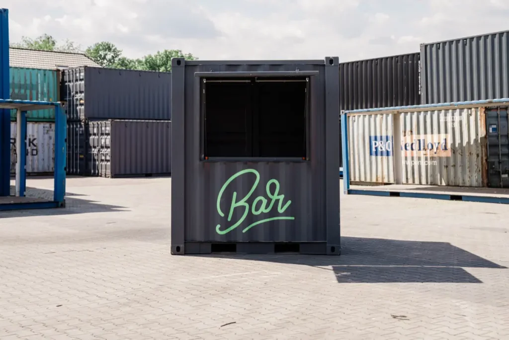 10-Fuss-Barcontainer.jpg